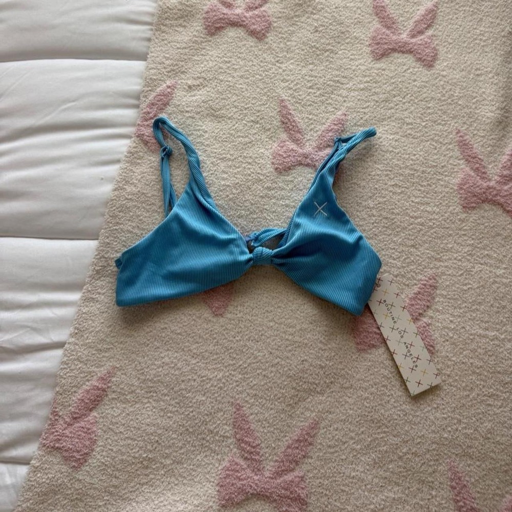 BoutineLa blue ribbed twist front bikini top